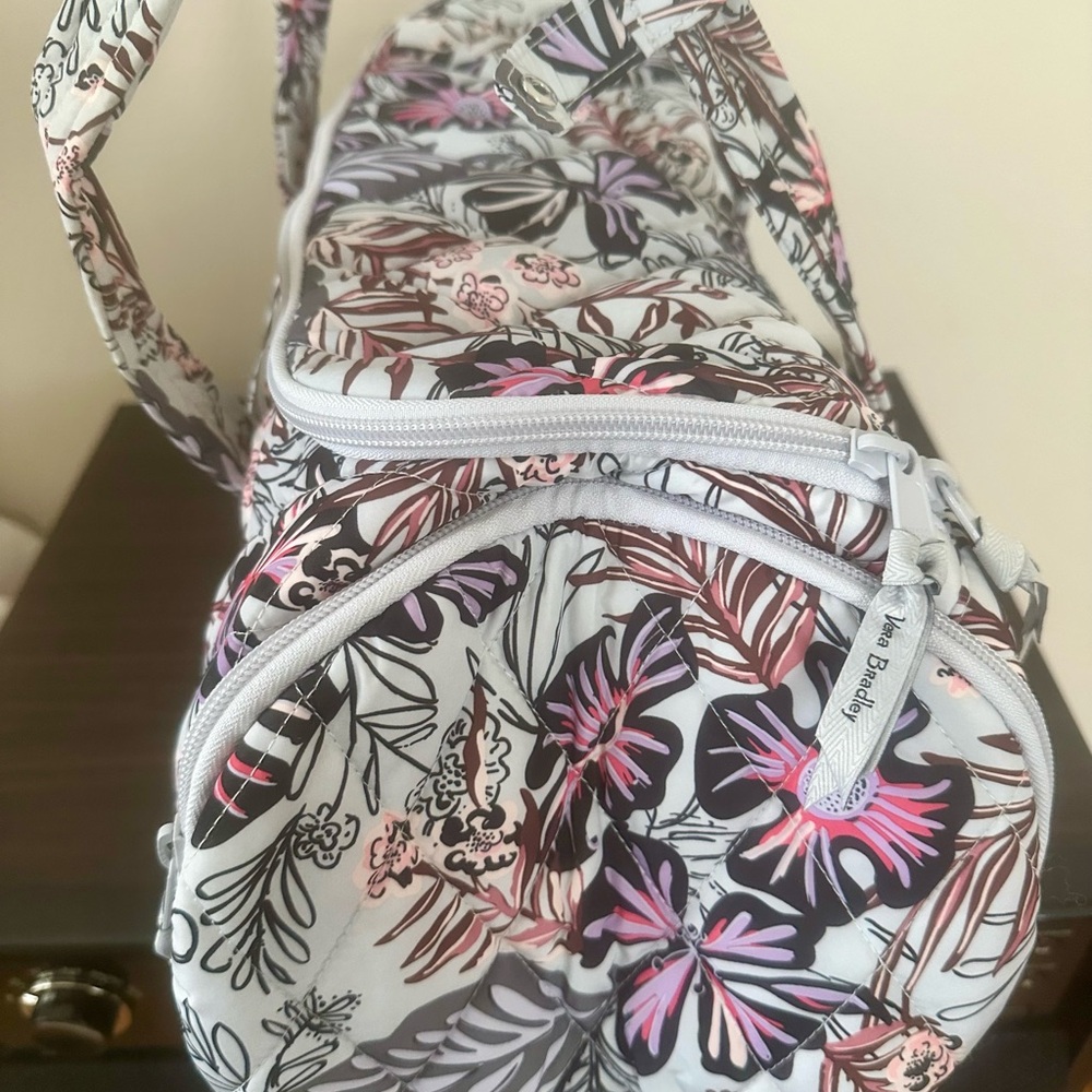 Vera Bradley duffle bag - Picture 5 of 10